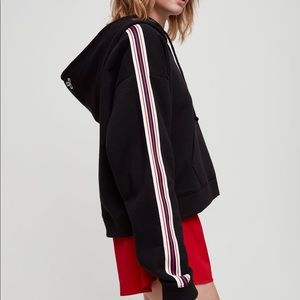 Aritzia TNA iconic hoodie (cream)